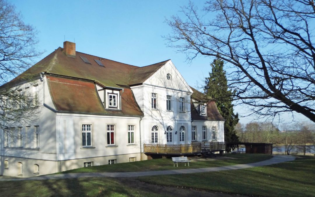 Blaues Kreuz – Schloss Zahren